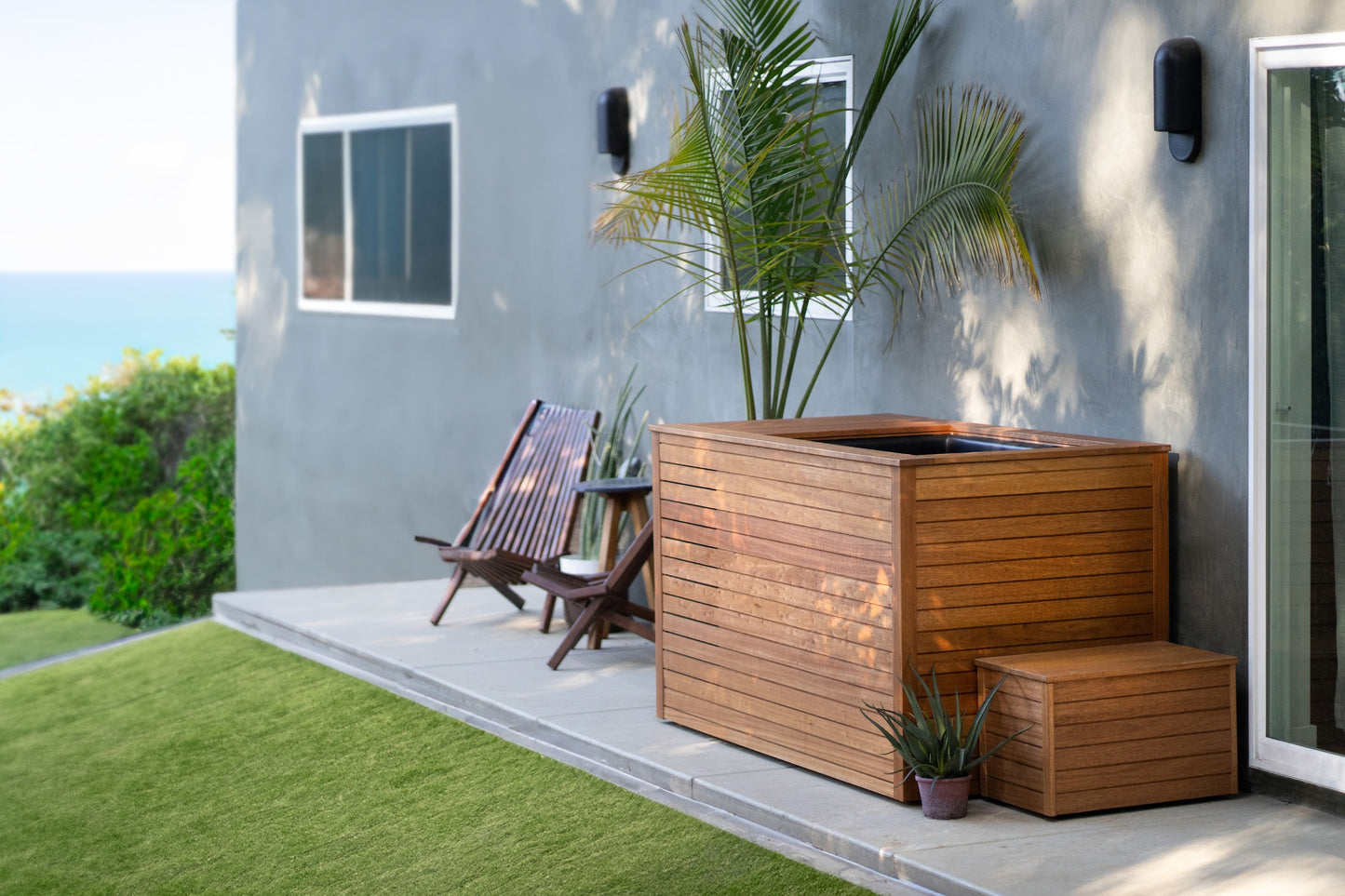 Pacific Plunge-Mahogany Handcrafted Standard Cold Plunge Tub